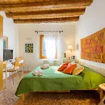 Ca\'Filo\' Venetian Refuge In The Venetian District